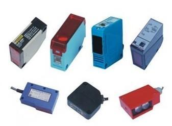 方型繼電器內置式光電開關 精準檢測與集成化設計的創新之選